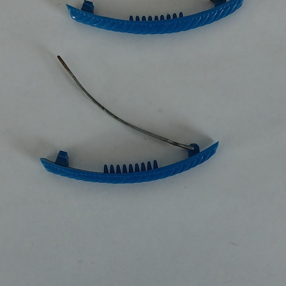 Vintage 2 Blue Hair Clips